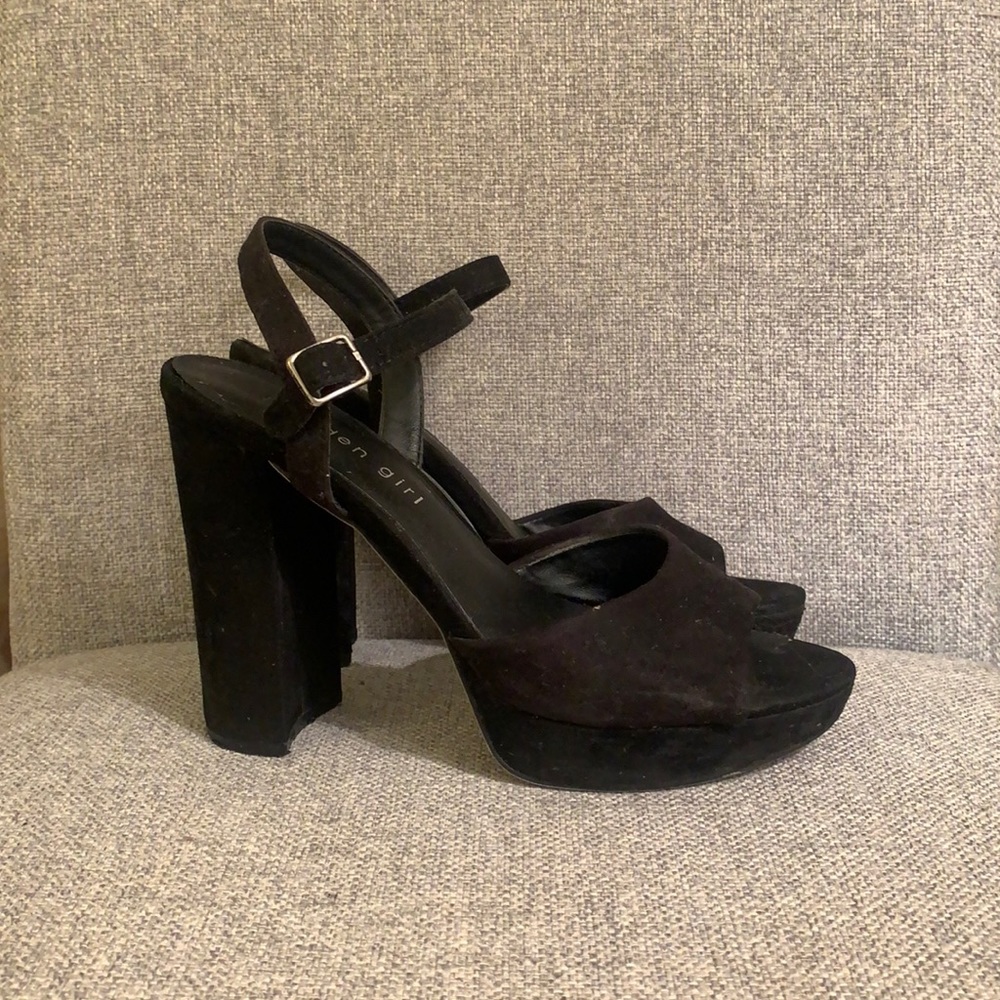 Madden girl black heels/wedges